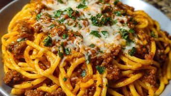 Creamy Velveeta Spaghetti with Italian Beef Marinara 1
