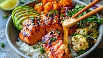 Sriracha Honey Salmon Bowls
