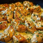 Texas Roadhouse-Style Garlic Butter Chicken Skillet