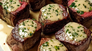 Steak Bites with Garlic Butter and Parmesan Sauce