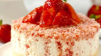 Strawberry Shortcake Cheesecake
